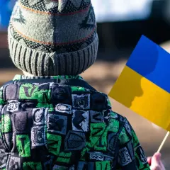 800 plus dla Ukraińców: Jak otrzymać? Warunki, wniosek, błędy