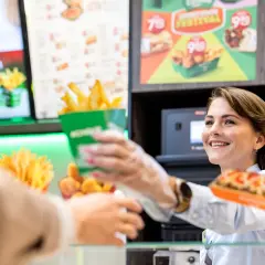 Żabka franczyza ile można zarobić? Poznaj realne zarobki i koszty