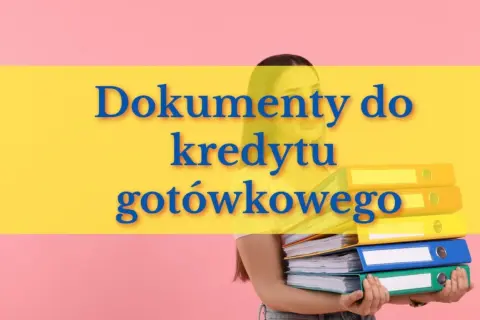 Kobieta trzyma stos segregatorów, symbolizujących dokumenty do kredytu gotówkowego.