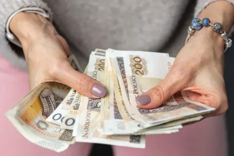 800 plus: Od kiedy? Wszystko o zmianie, wnioskach i wypłatach
