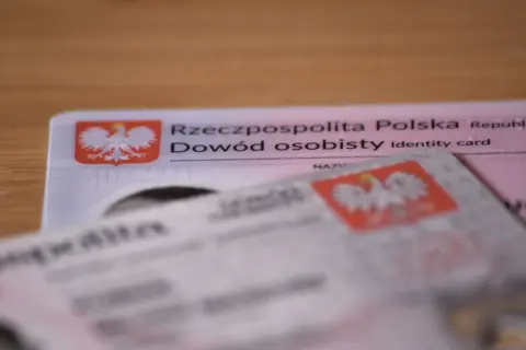 Dowód osobisty. Podanie numeru dowodu osobistego może grozić kradzieżą tożsamości i wyłudzeniami.