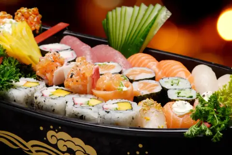 Ile można zarobić na sushi? Zaskakujące stawki w Polsce