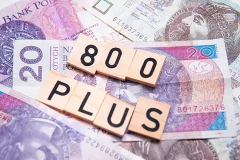 800 plus w czerwcu: Kiedy wypłata? Sprawdź daty i co z opóźnieniem