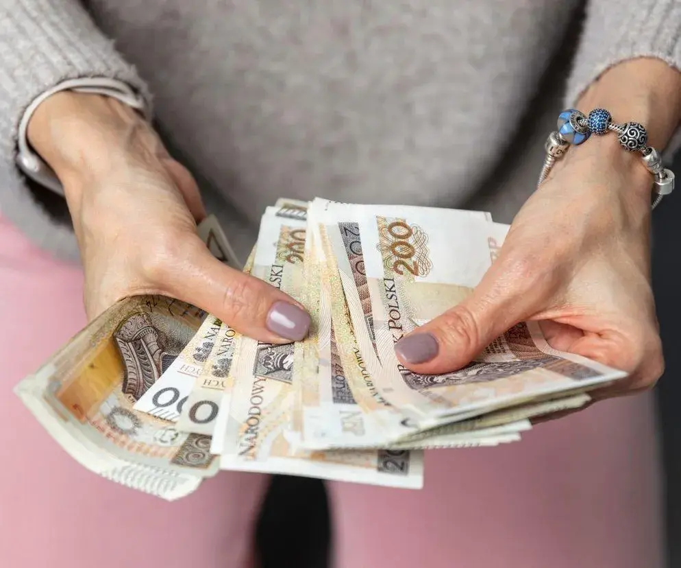 800 plus: Od kiedy? Wszystko o zmianie, wnioskach i wypłatach