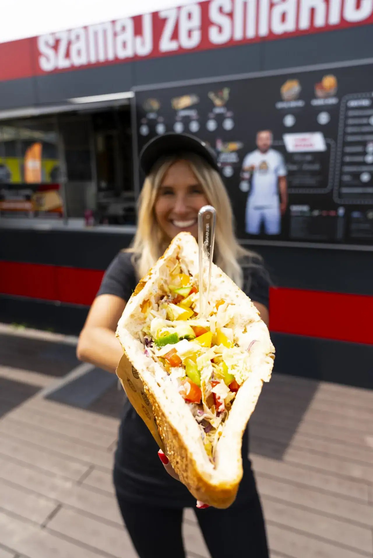 Zdjęcie Ile można zarobić na kebabie? Sprawdź realne zarobki i zyski