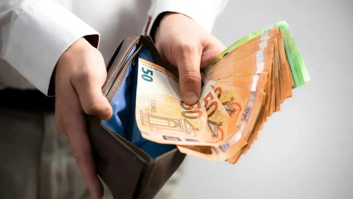 Zdjęcie Ile można zarobić za granicą w wakacje? Sprawdź realne stawki