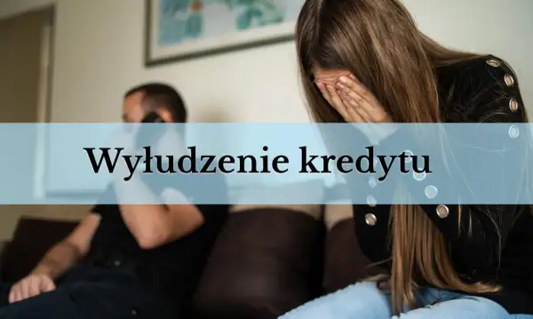 Zrozpaczona kobieta, gdy ktoś wziął kredyt na jej dane. Mężczyzna rozmawia przez telefon w tle.